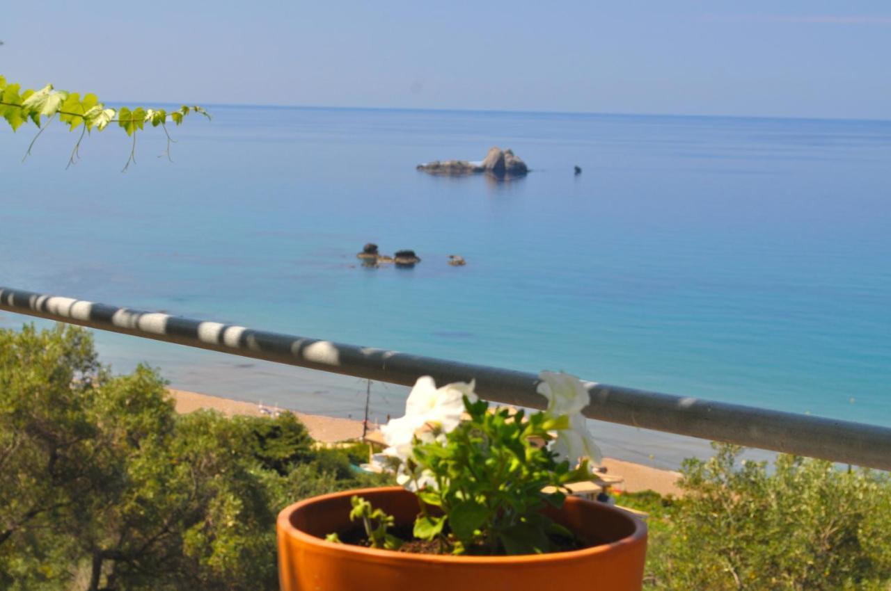 Luxury Loft Apartment With Pool - Pelekas Beach, Corfu Eksteriør bilde