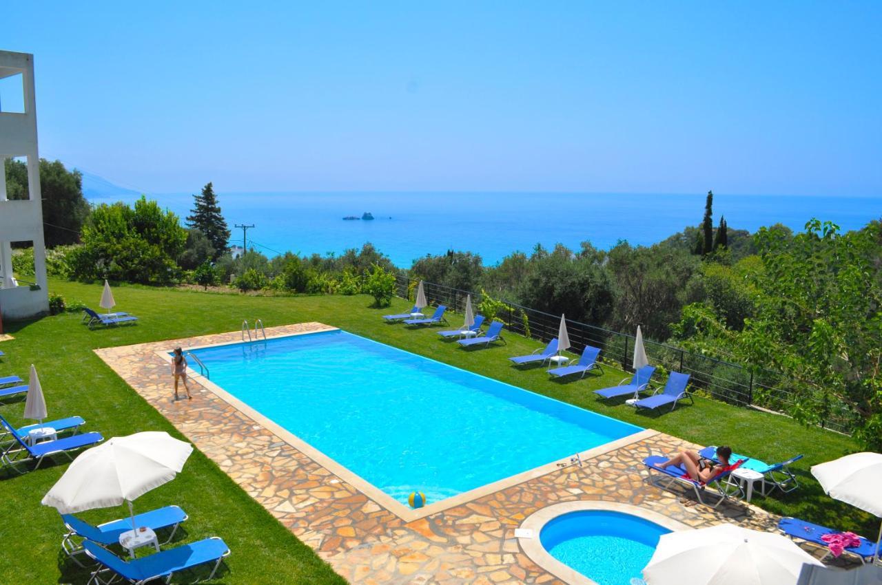 Luxury Loft Apartment With Pool - Pelekas Beach, Corfu Eksteriør bilde