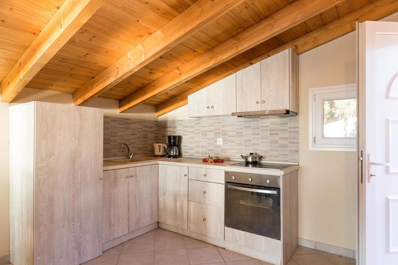Luxury Loft Apartment With Pool - Pelekas Beach, Corfu Eksteriør bilde