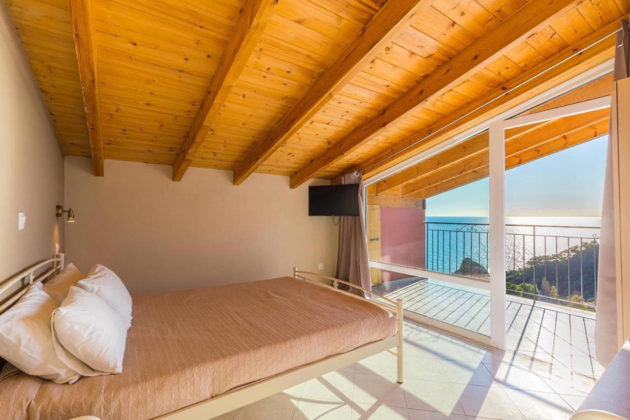 Luxury Loft Apartment With Pool - Pelekas Beach, Corfu Eksteriør bilde