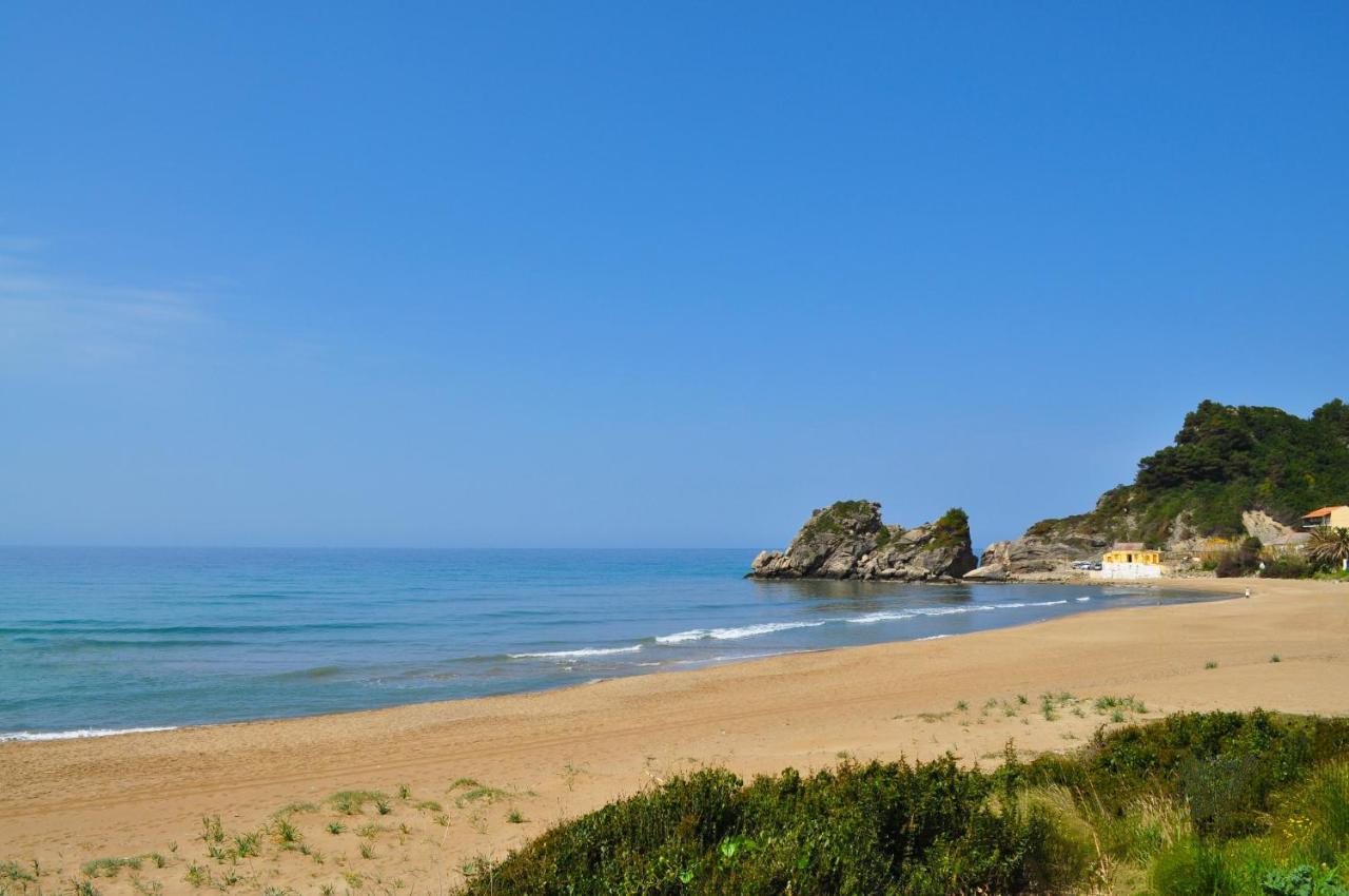 Luxury Loft Apartment With Pool - Pelekas Beach, Corfu Eksteriør bilde