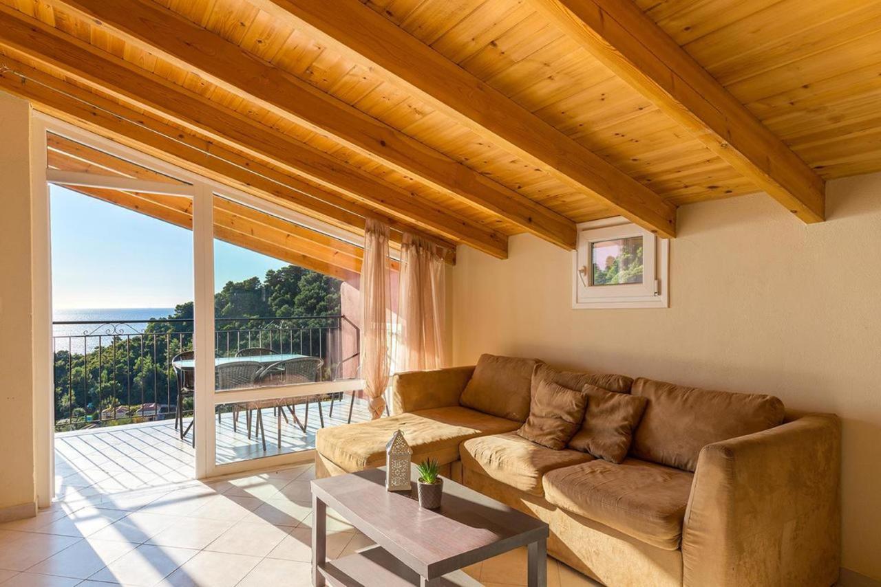 Luxury Loft Apartment With Pool - Pelekas Beach, Corfu Eksteriør bilde