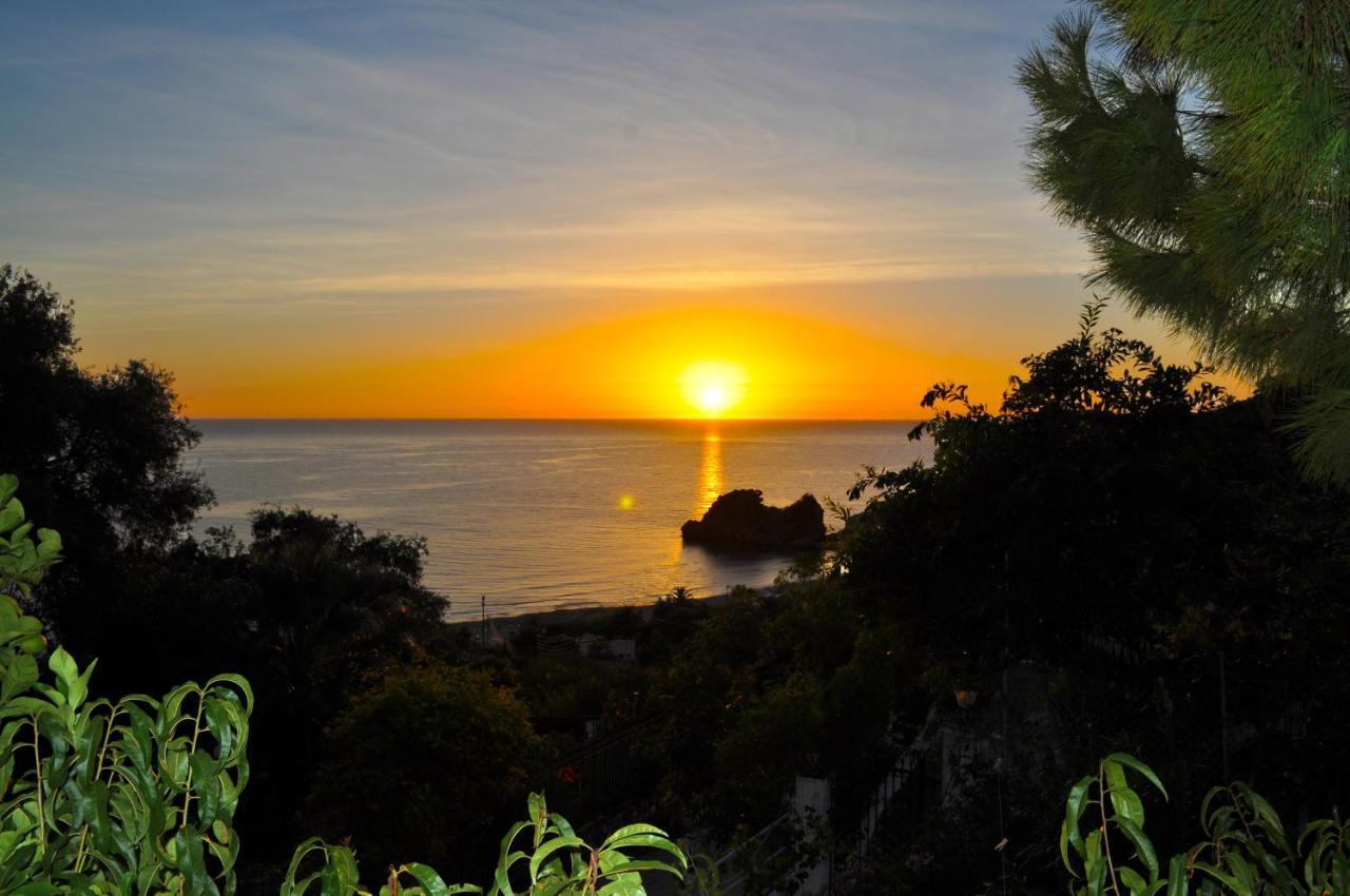 Luxury Loft Apartment With Pool - Pelekas Beach, Corfu Eksteriør bilde